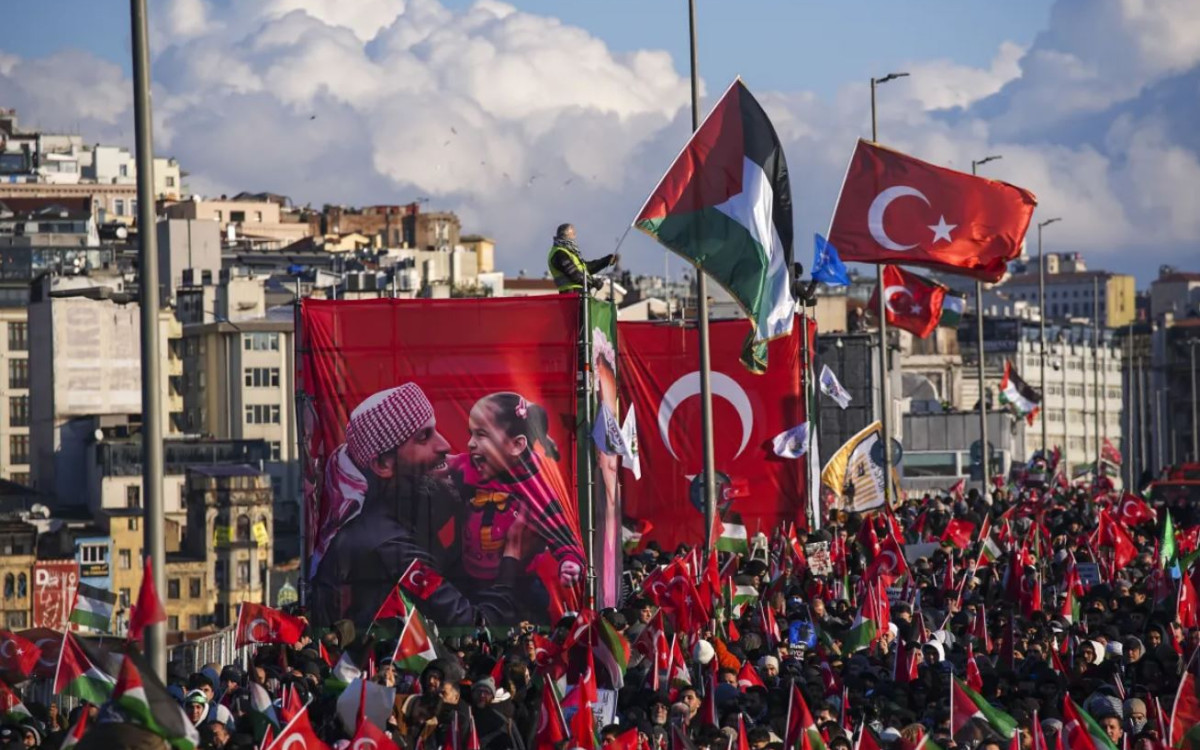 Thousands march in Istanbul to protest Israel’s genocide in Gaza, humanitarian crisis