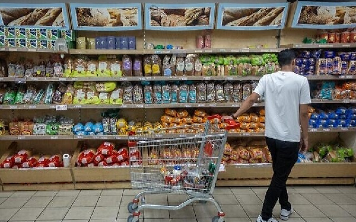 Food and beverage prices in Israel are 52% higher than OECD average